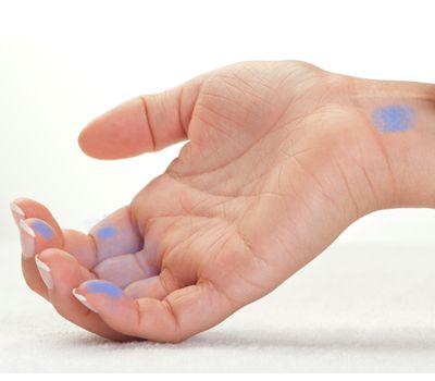 Como limpiar las manos de pintura: spray, esmalte, de agua o de aceite